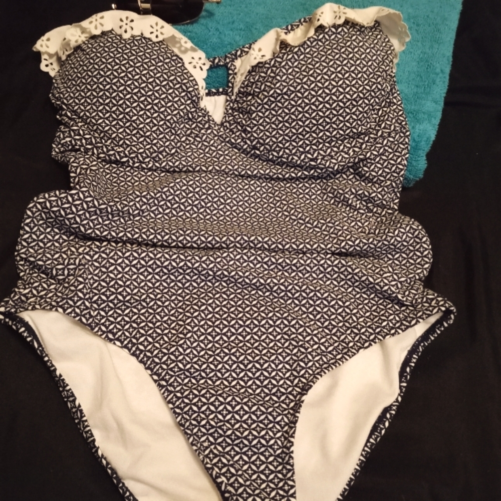 👙2/$15 Bathing Suit